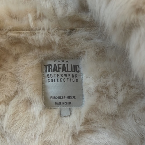 Trafaluc by Zara, faux fur vest - Picture 3 of 4